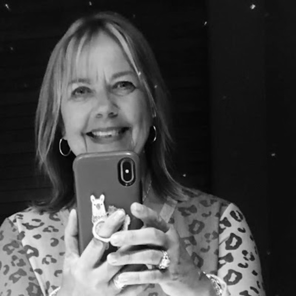 Meet your Posher, Belinda - Picture 1 of 1